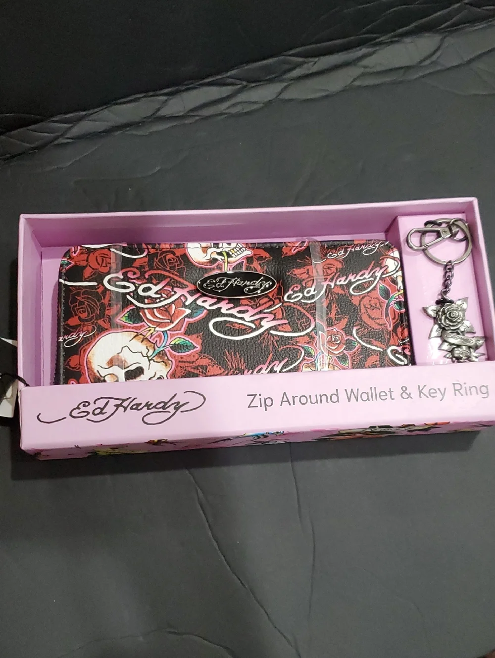 Ed Hardy‎ red black Ed Hardy printed gunmetal rose charm key ring wallet set new